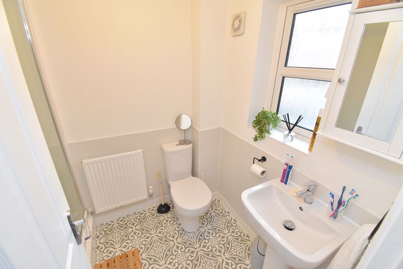 En-suite- click for photo gallery